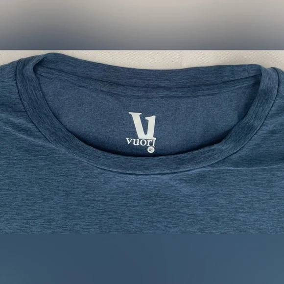 Vouri navy blue men’s Strato Tech Tee. Size M - Picture 6 of 8